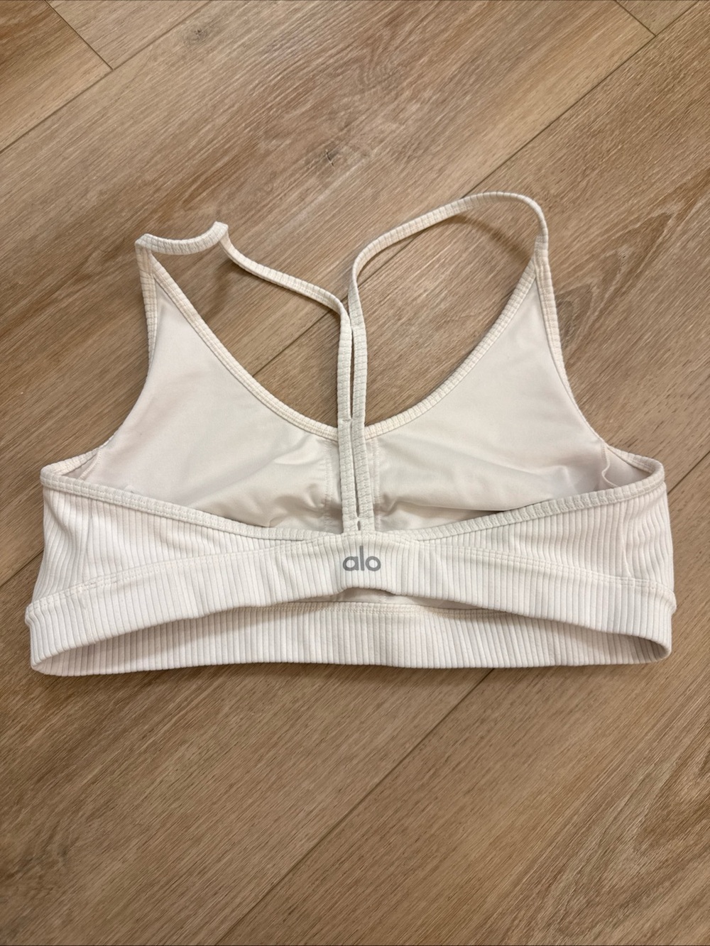 ALO Yoga Ribbed Blissful Bra Size L White V-Neck Y-Back Everyday Support